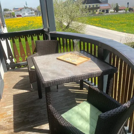 Traumhaft Grosse Naehe Attersee ザンクト・ゲオルゲン・イム・アッターガウ