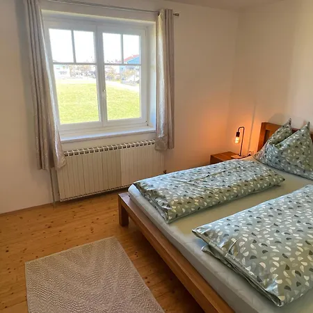 Traumhaft Grosse Naehe Attersee Apartment Sankt Georgen im Attergau
